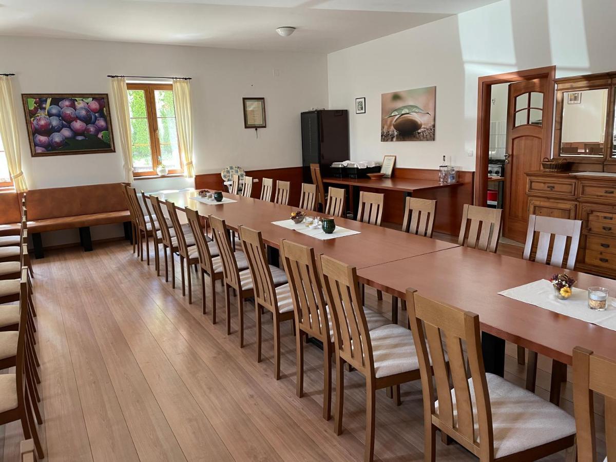 Mayer Pince Panzió Villány Esterno foto